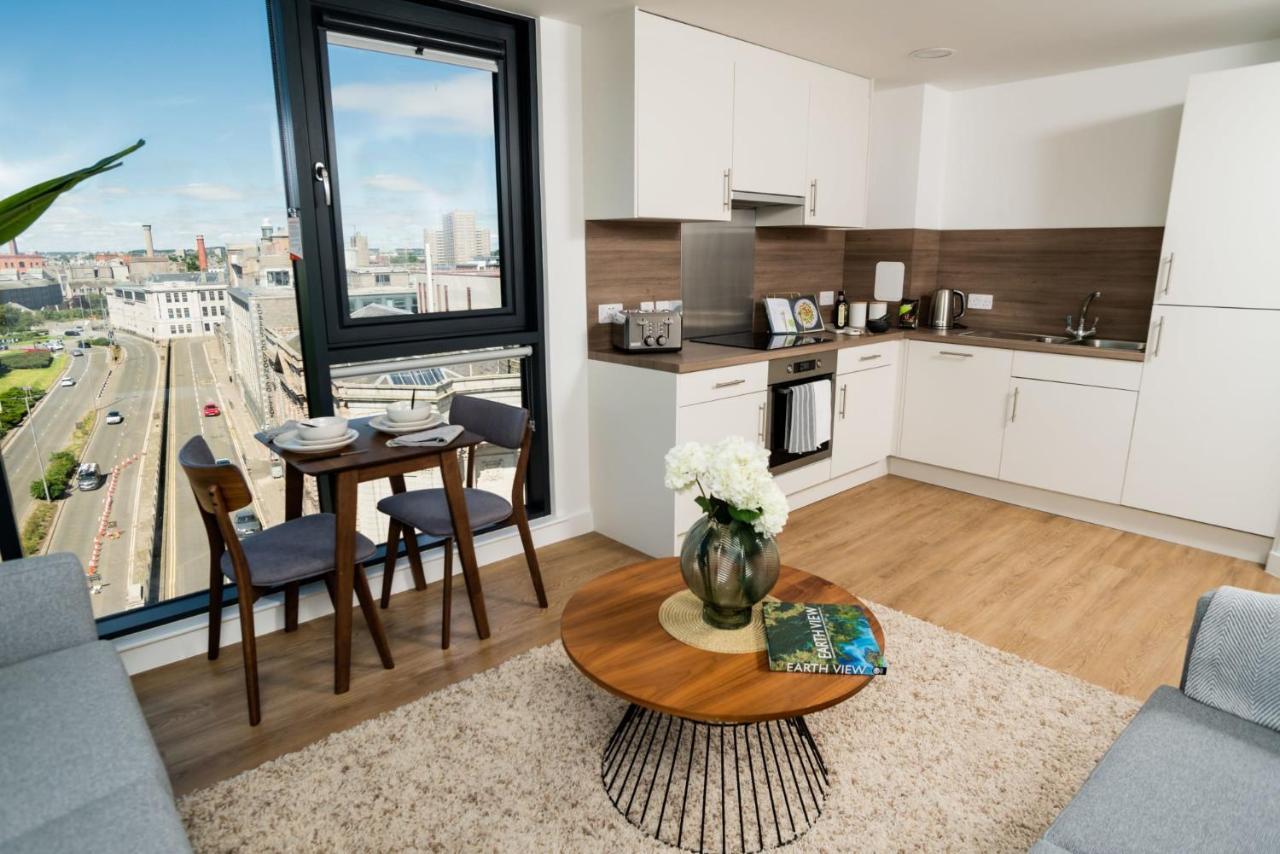 Chic Apartments And Studios At The Point In Абърдийн Екстериор снимка