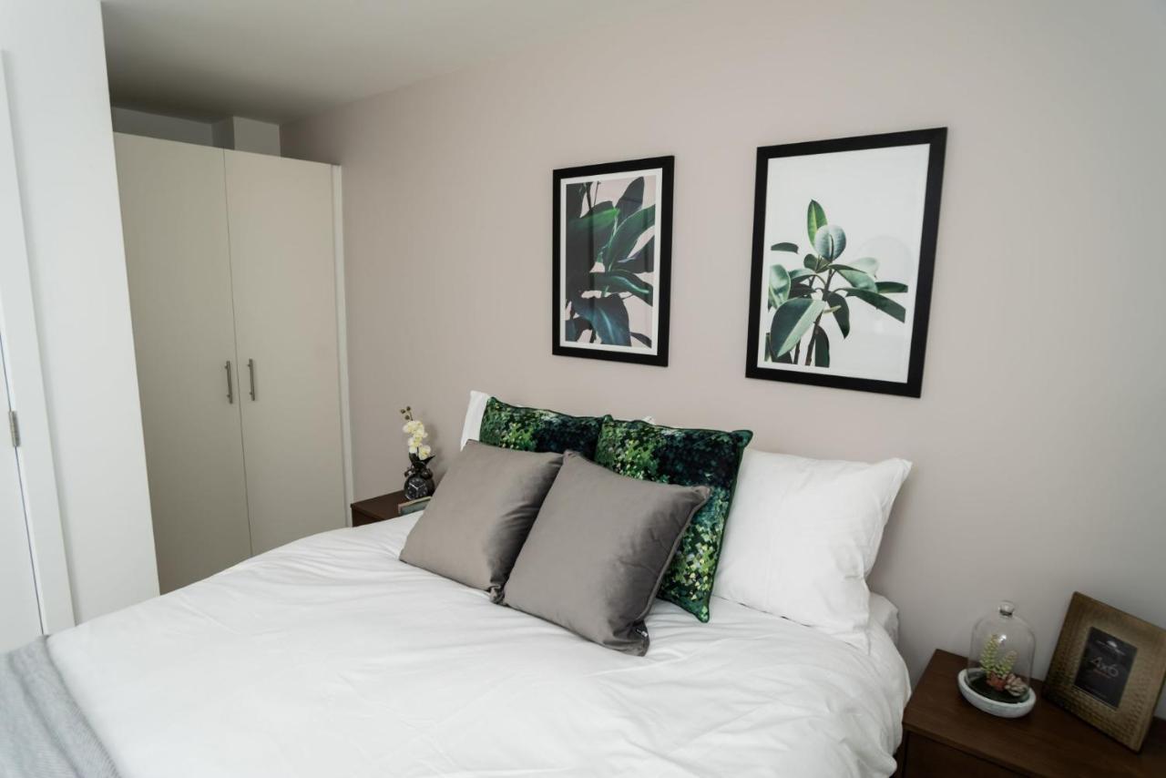Chic Apartments And Studios At The Point In Абърдийн Екстериор снимка