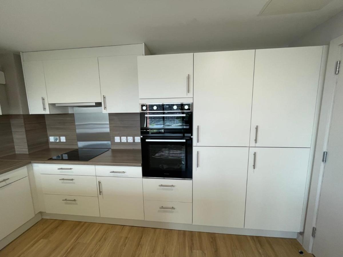 Chic Apartments And Studios At The Point In Абърдийн Екстериор снимка