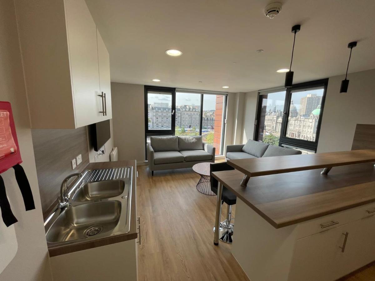 Chic Apartments And Studios At The Point In Абърдийн Екстериор снимка